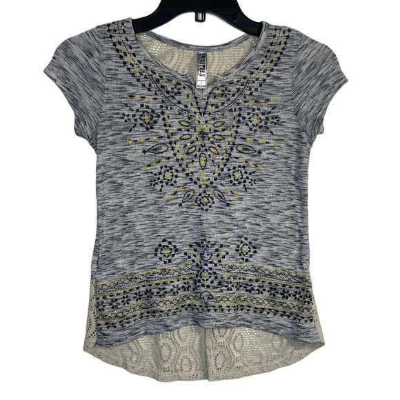 2 LOT Hanes & Girls Emojii Graphic Tee Top - Picture 2 of 12